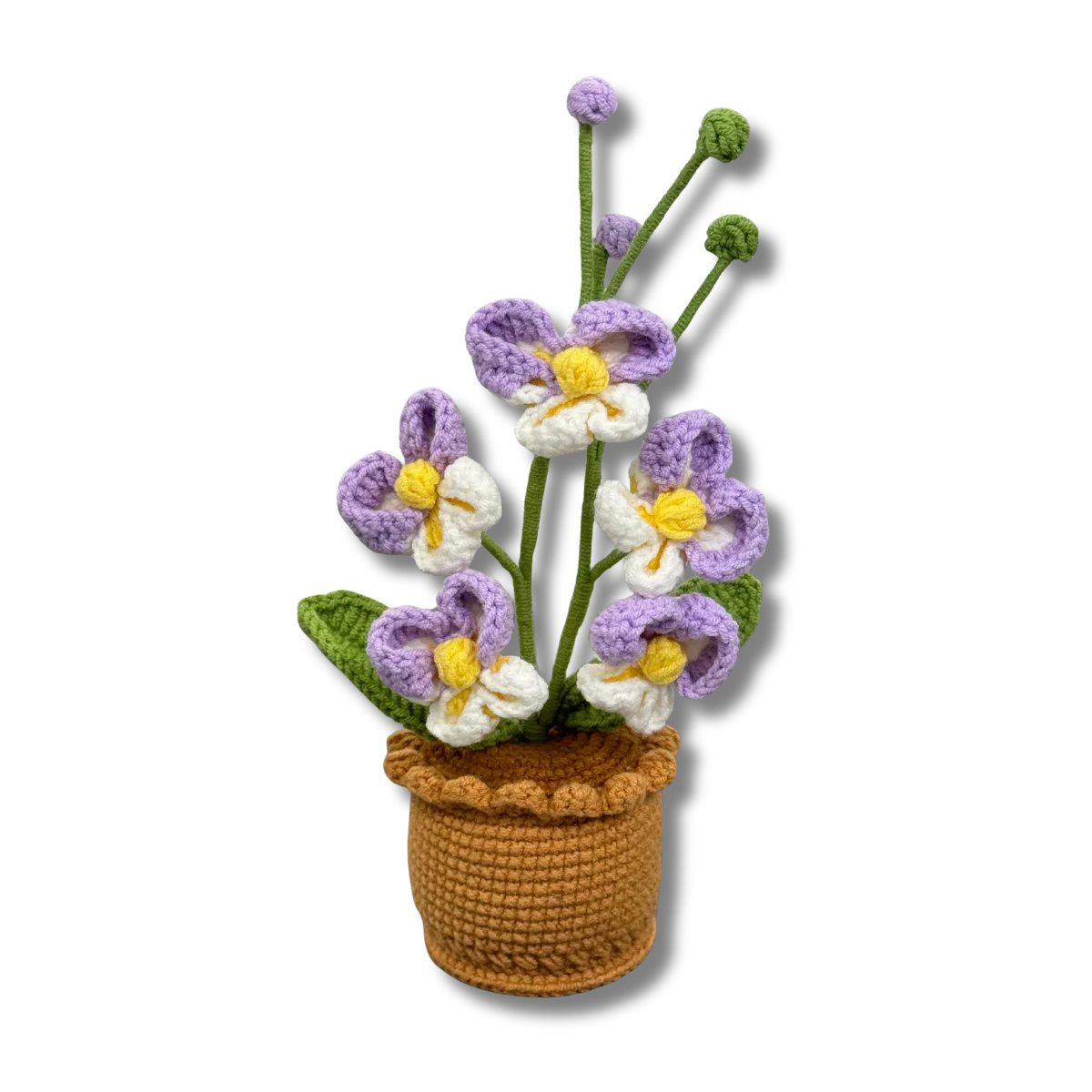 Gehäkelte Orchidee in Lila im gehäkelten Topf